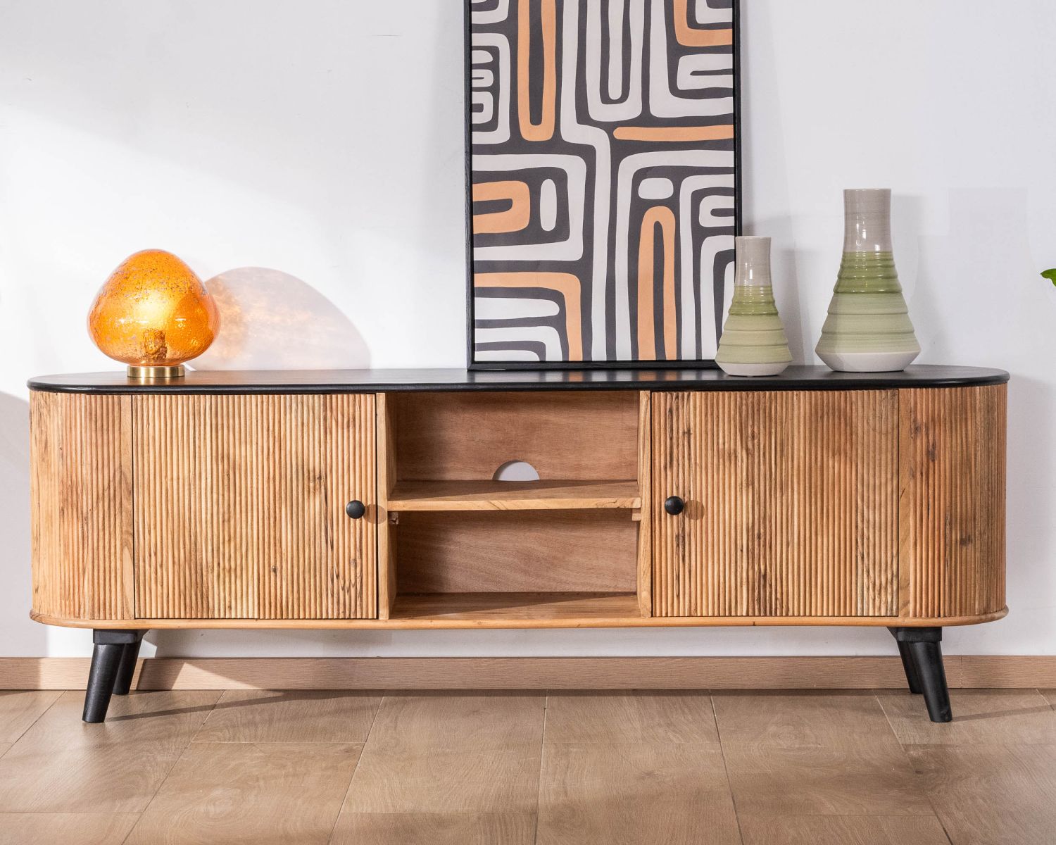 Mueble de televisión grande bicolor, en madera y negro, con diseño redondeado de estilo vintage «Boogie», 175 cm
