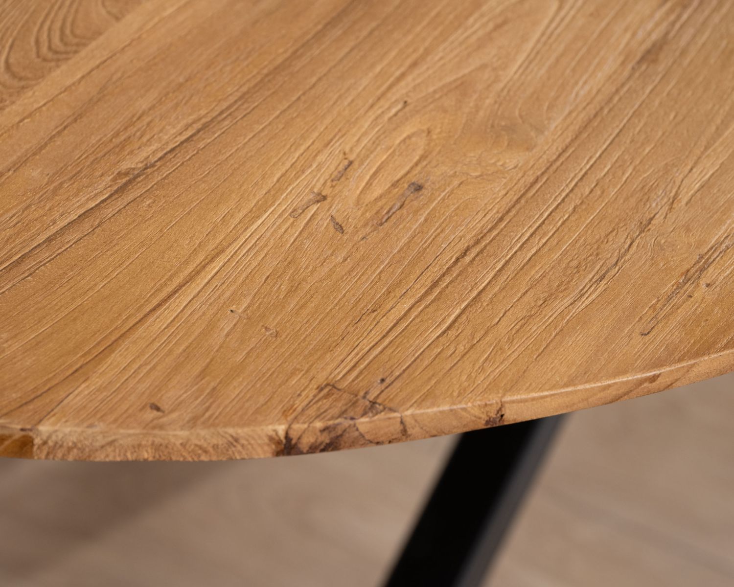 Mesa de comedor ovalada de teca natural «Bahia» con patas de metal Mikado