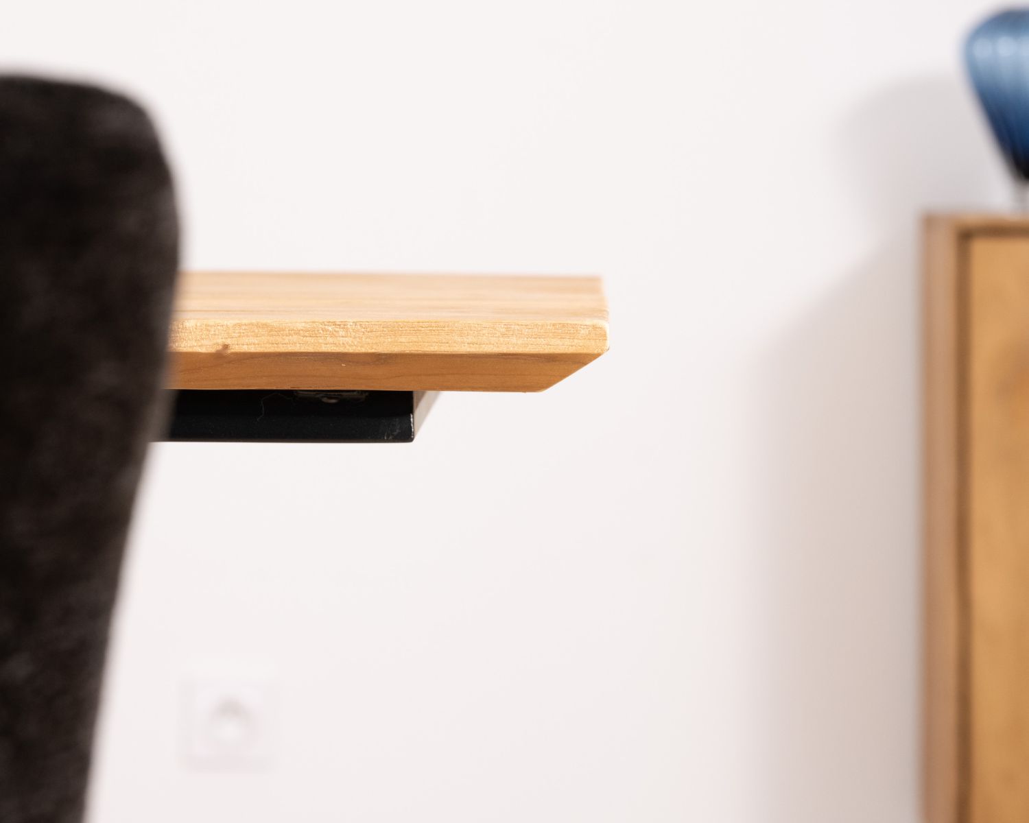 Mesa de comedor de 2 m de teca natural «Bahia» con patas de metal Mikado
