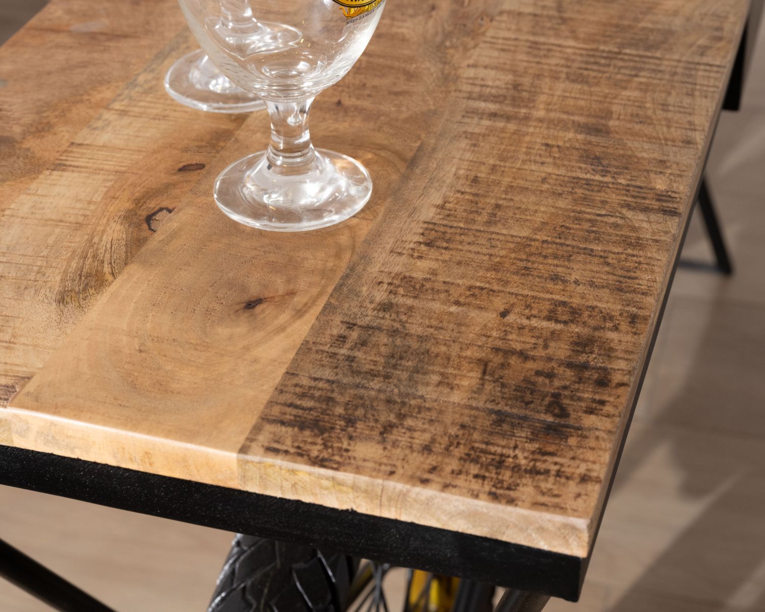 Consola vintage para moto muy original, de madera y metal negro, «Crazy»