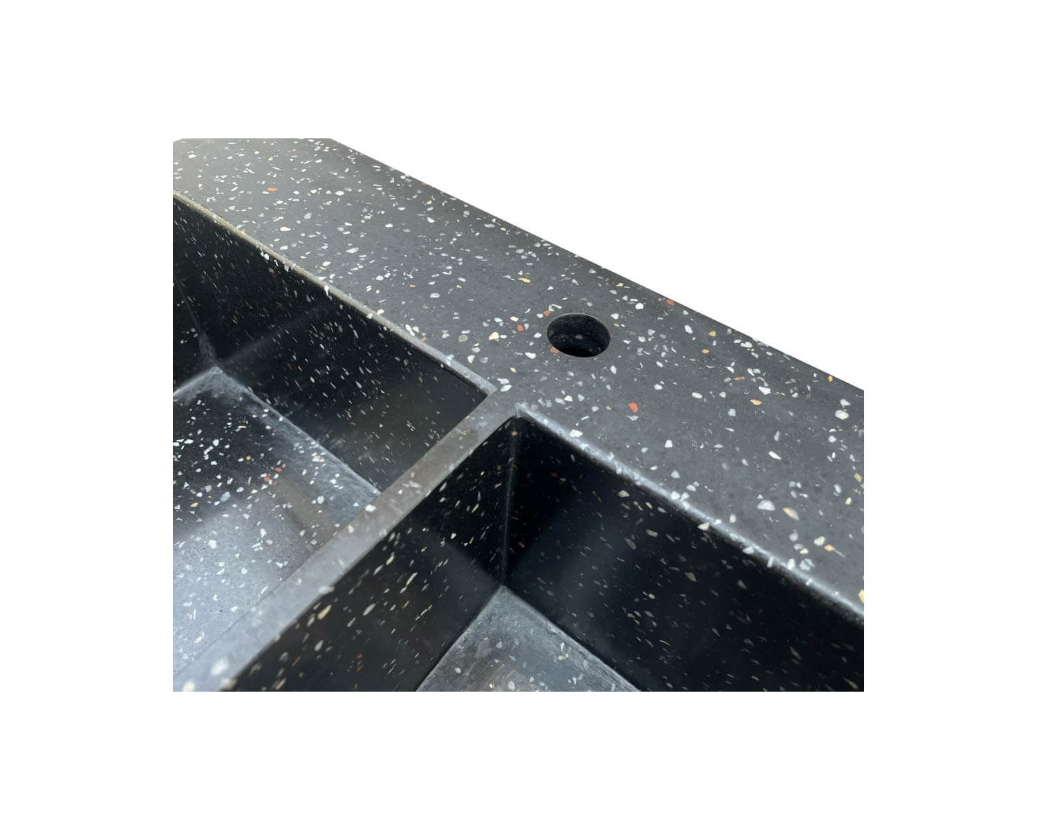 Fregadero grande de terrazo negro para encastrar, con dos cubetas