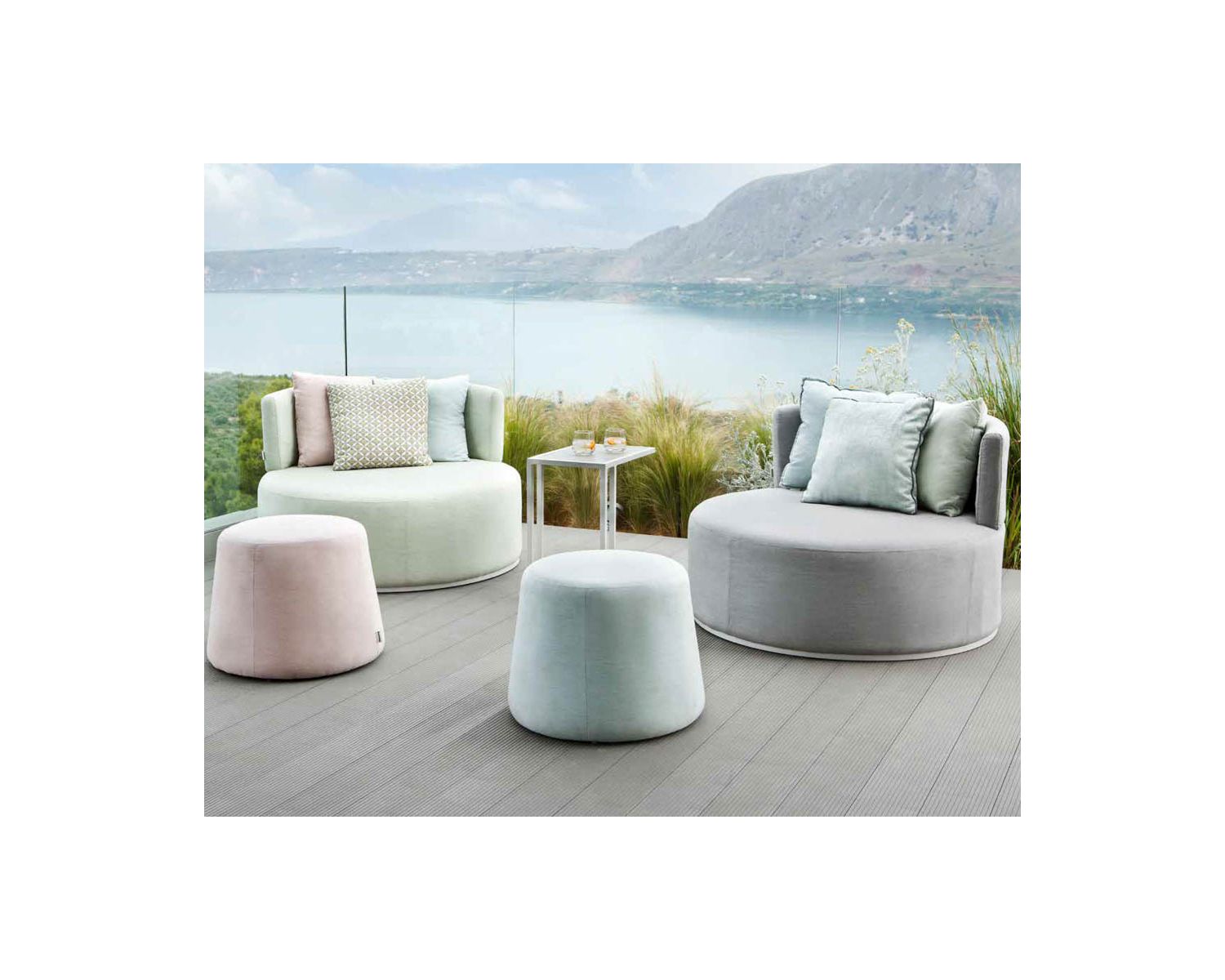Sillón de jardín redondo de estilo pop, con tejido Sunbrella «Balangan Beach»