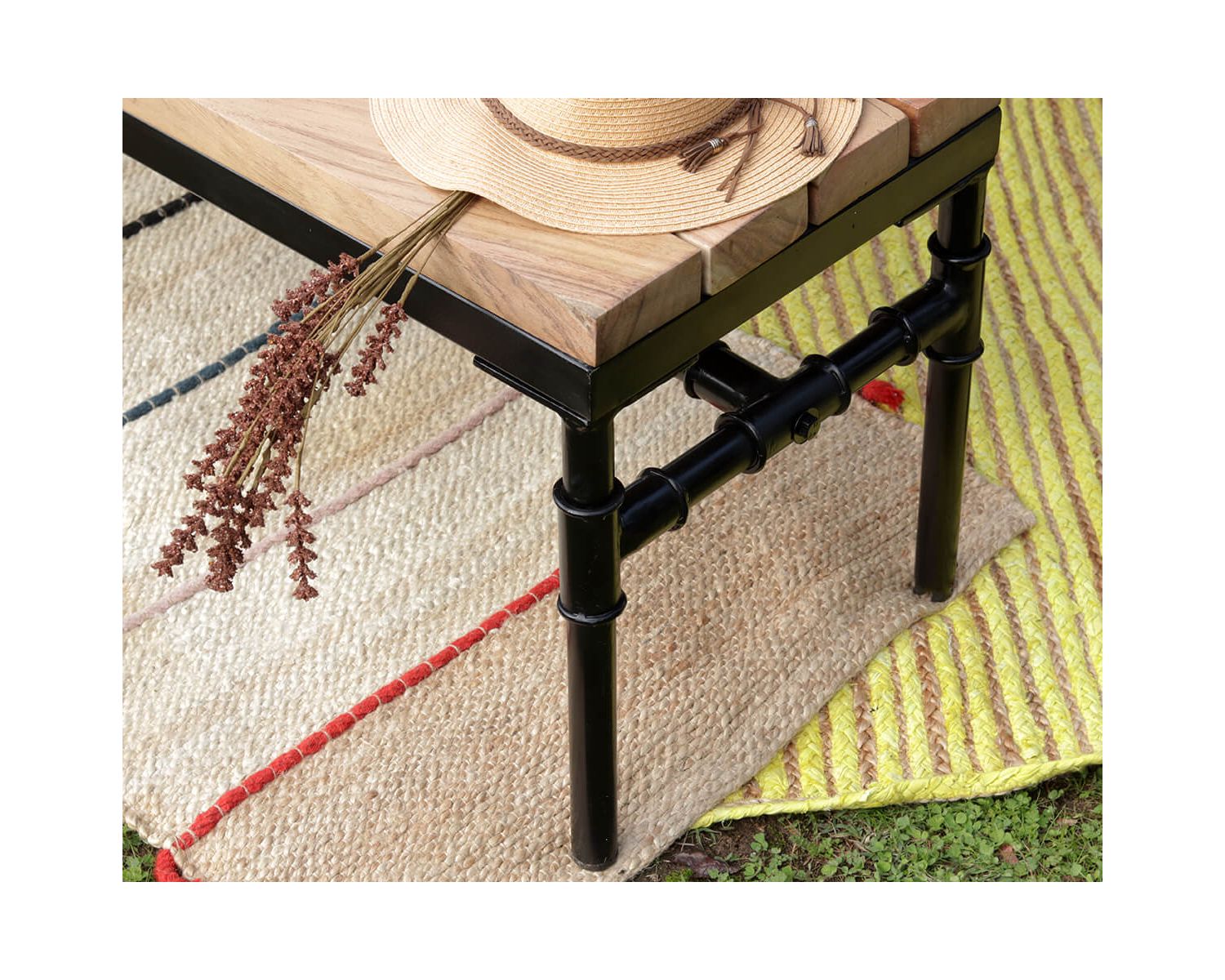 Banco industrial de madera maciza de acacia y metal «Garden»