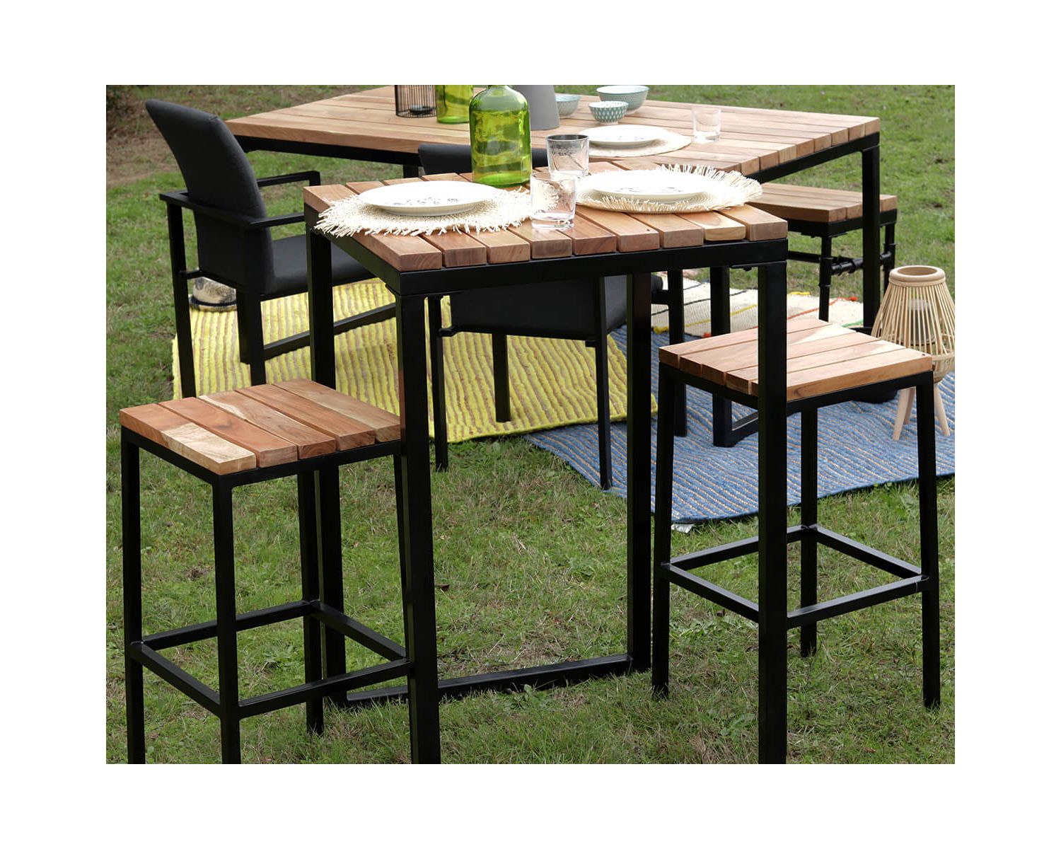 Mesa alta cuadrada de madera exótica de 70 x 70 cm «Garden»