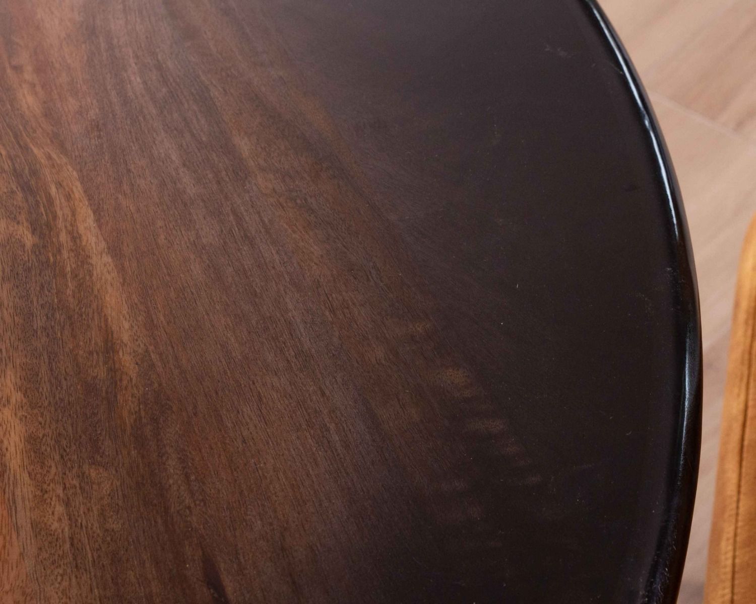 Mesa de comedor redonda bicolor con acabado lacado en madera «Pop Vintage», 120 cm