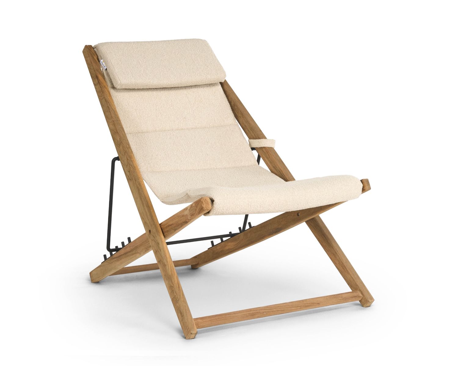 Sillón chileno acolchado de tejido rizado de color crudo y teca maciza «Alizé», para interior y exterior