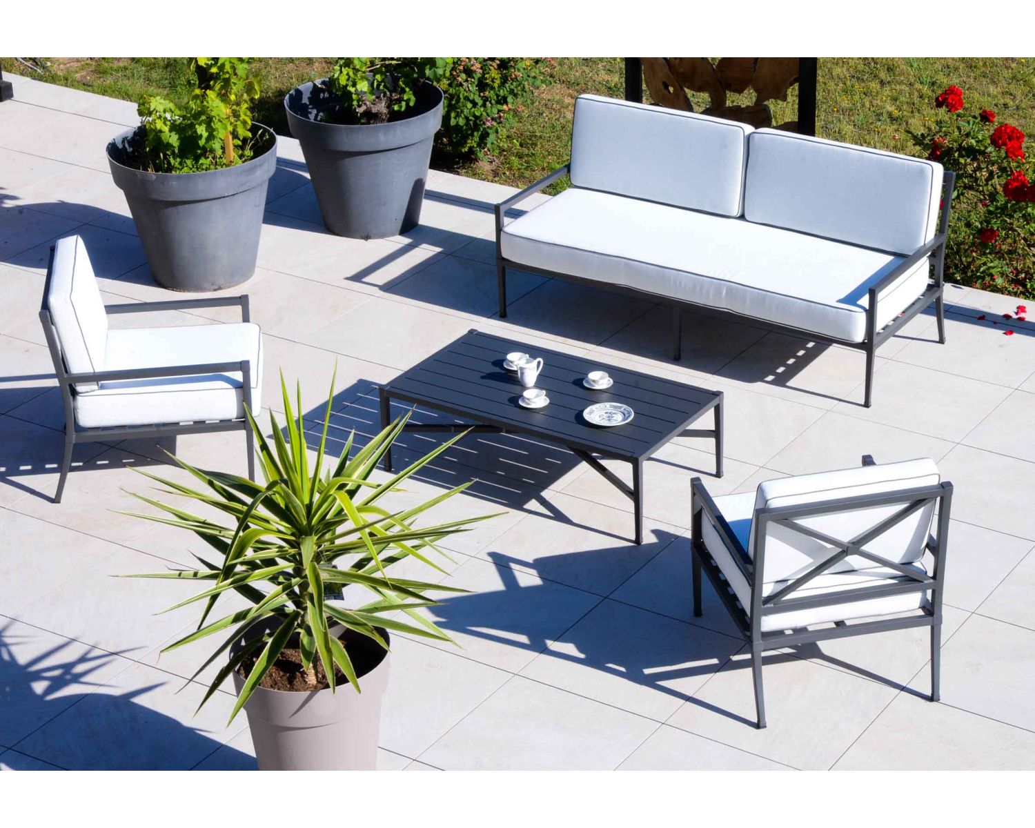 Conjunto clásico de 3 piezas de muebles de jardín en gris, de aluminio y tela «Chambord»