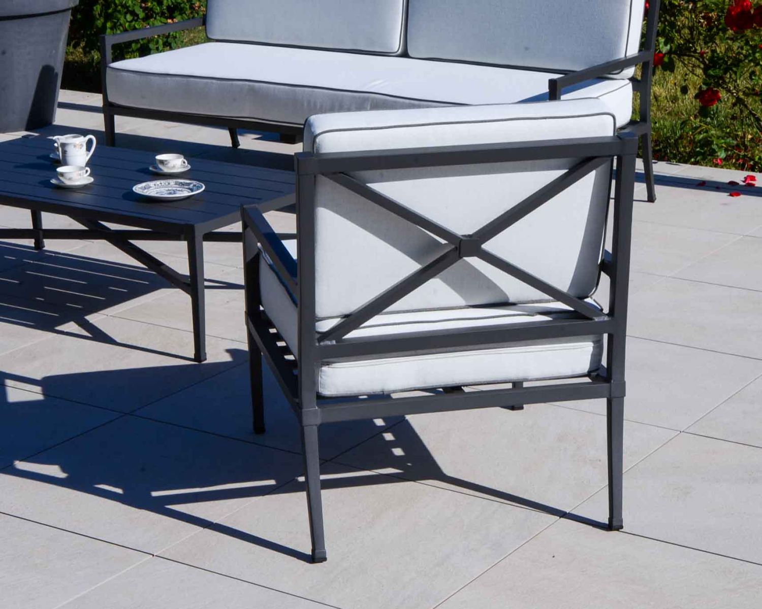 Conjunto clásico de 3 piezas de muebles de jardín en gris, de aluminio y tela «Chambord»