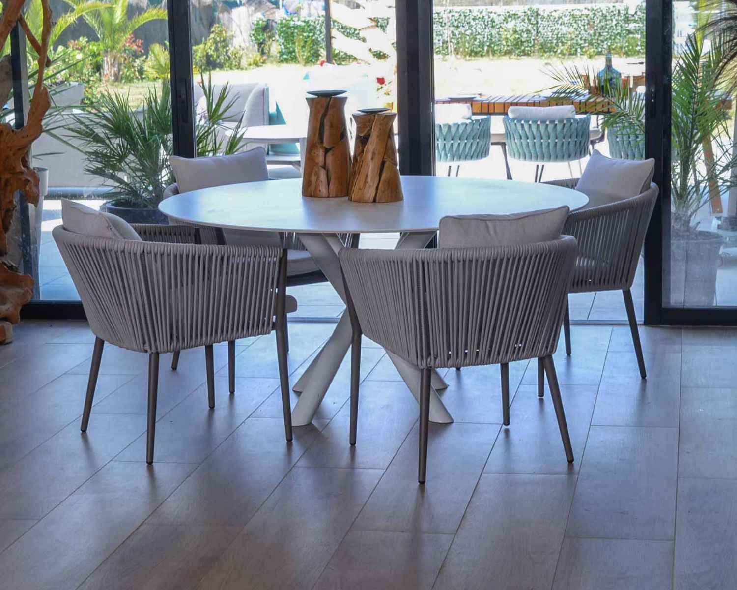 Lote de 2 sillas de jardín de diseño, de tela y aluminio color champán, modelo «Cheverny»