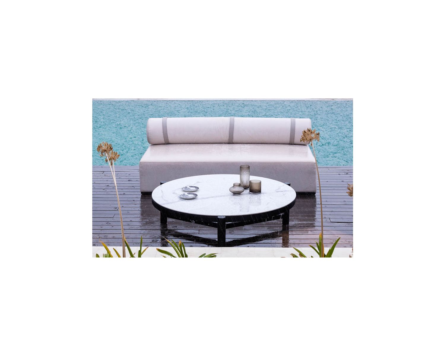 Mesa de centro redonda de cerámica y aluminio, diámetro 126 «Sokha Beach»