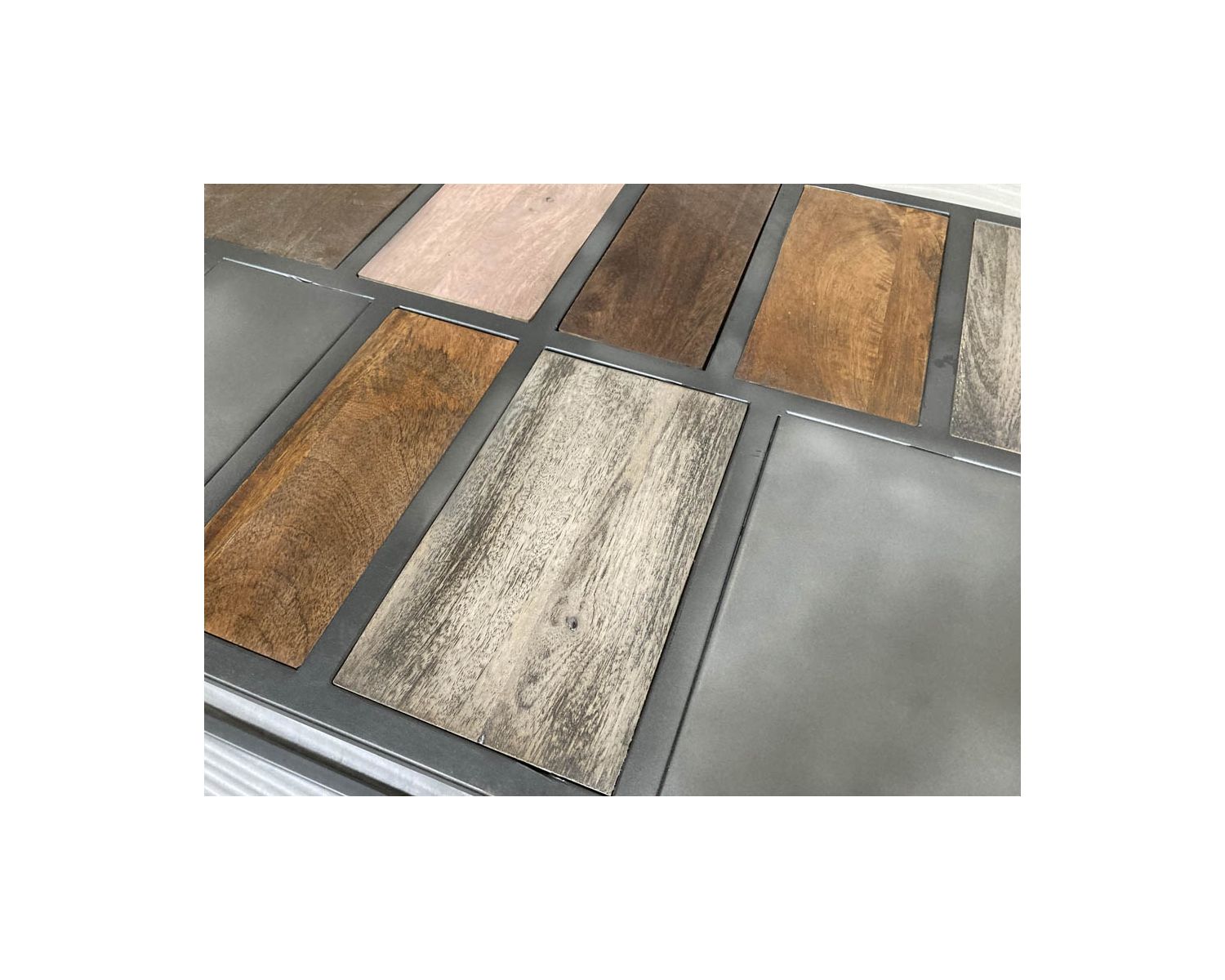 Mesa de centro rectangular de metal y madera con base etérea «Camaïeu»