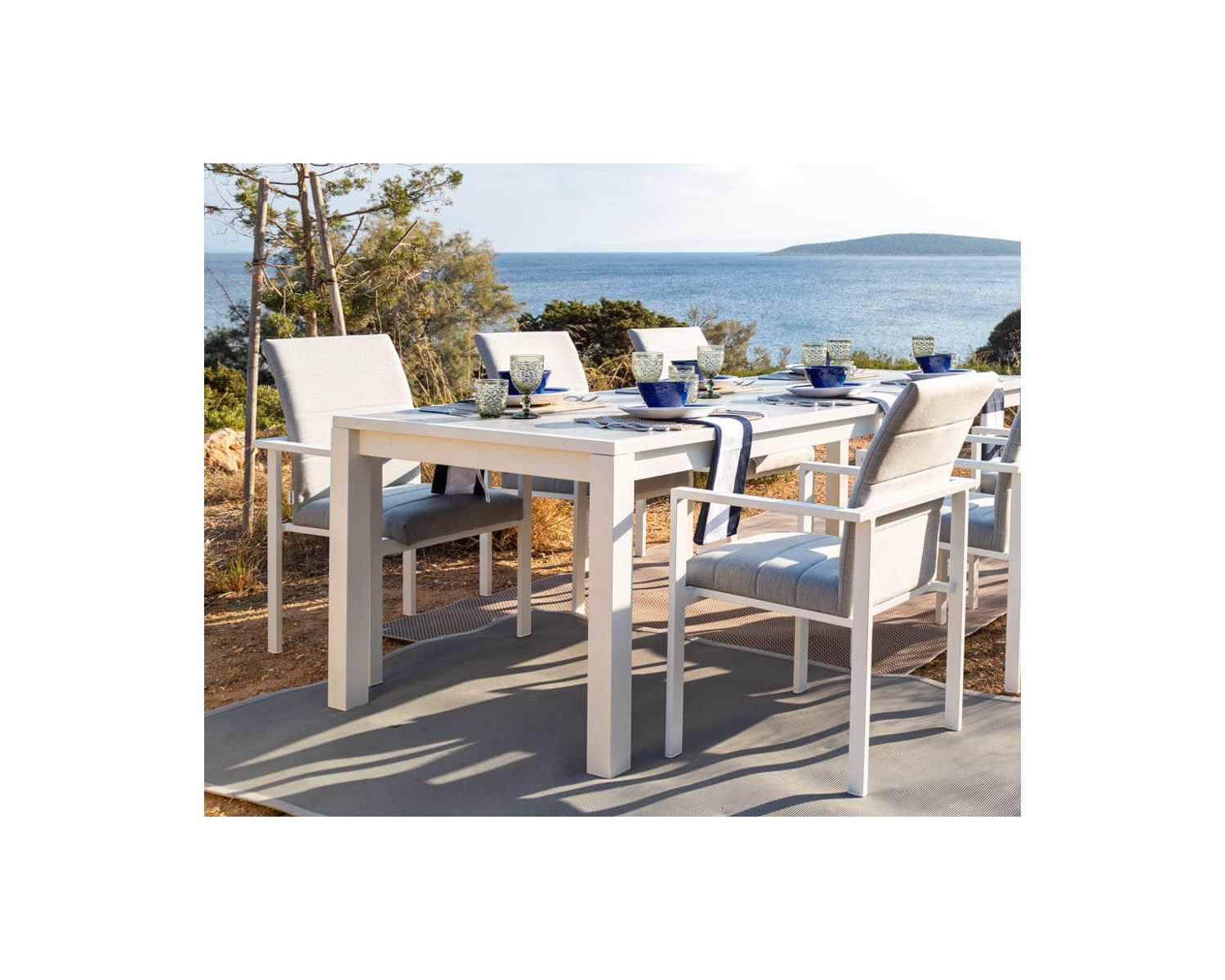 Silla de jardín moderna de tela Sunbrella y aluminio blanco «Terrasse»