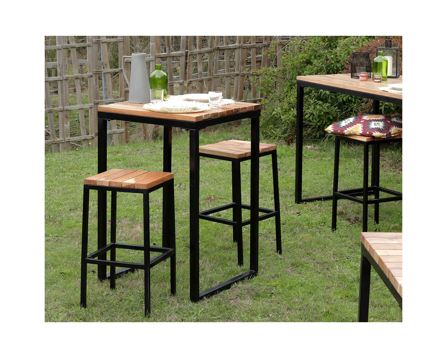 Mesa alta cuadrada de madera exótica de 70 x 70 cm «Garden»
