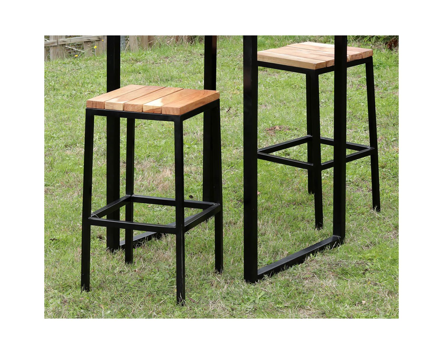Taburete de bar de metal y madera exótica «Garden»