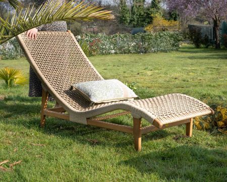 Tumbona individual de teca «Alizé» con asiento trenzado