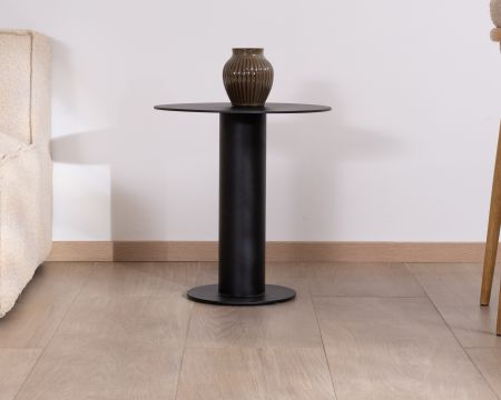 Mesita auxiliar redonda de aluminio negro «Nusa Pedina», diámetro 45 cm