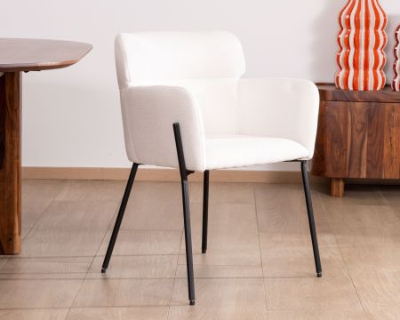 Lote de 2 sillas vintage de tela blanca «Riméno» y patas de metal