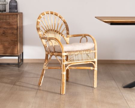 Elegante sillón de jardín de ratán con asiento acolchado «Noho»