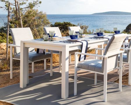 Silla de jardín moderna de tela Sunbrella y aluminio blanco «Terrasse»