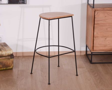 Taburete de bar de metal y madera «Caractère»