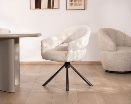 Lote de 2 sillas giratorias de comedor «Movy» con asiento envolvente de tela color crema y reposabrazos