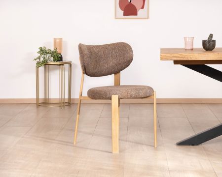 Juego de 2 sillas de comedor apilables, de diseño acogedor, modelo «Staccato», con tejido de trama marrón y patas con acabado de roble