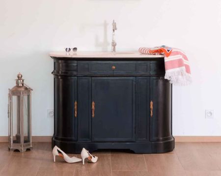 Mueble de baño con un lavabo de cuarzo blanco y madera negra «Églantine»