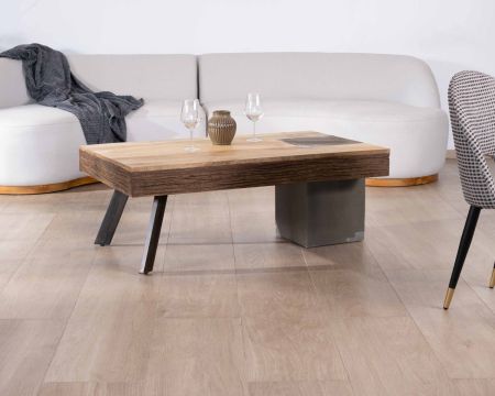 Mesa de centro rectangular de diseño, de madera de mango, con patas de metal negro envejecido y cemento «Cemento»