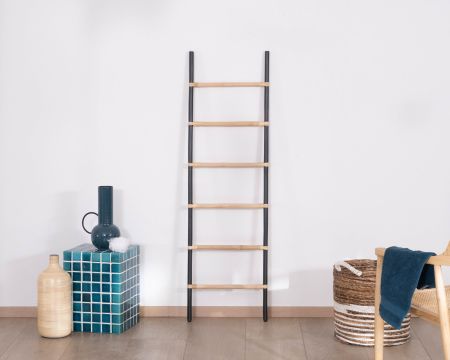 Escalera de ratán con acabado bicolor natural y negro «Solira», 150 cm