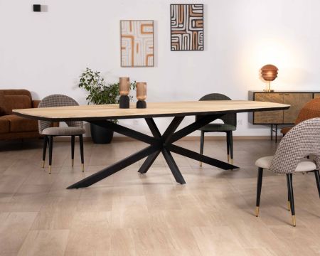 Mesa de comedor grande de 300 cm, de madera maciza de mango, con acabado lijado, bordes biselados en negro y patas en forma de estrella «Pisa»