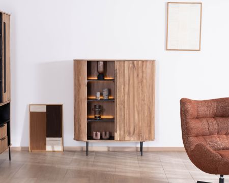 Mueble de almacenamiento de diseño retro «Bopee» con estantes e iluminación LED