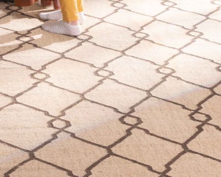 Alfombra kilim beige con motivos bereberes, de lana y yute, modelo «Cocoon», de 120 x 180 cm
