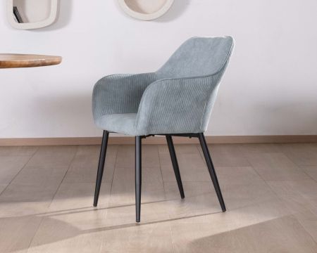Silla de comedor contemporánea de terciopelo acanalado azul claro y patas de metal negro «Scotty»