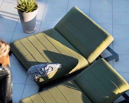 Tumbona doble de alta gama en verde y negro «Terrasse»