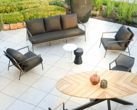 Conjunto de jardín de 3 piezas en aluminio, teca y tejido especial para exteriores de color gris oscuro «Hélios»