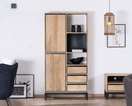 Mueble alto de almacenamiento en madera de mango natural y negro, con un diseño minimalista «Bocca»