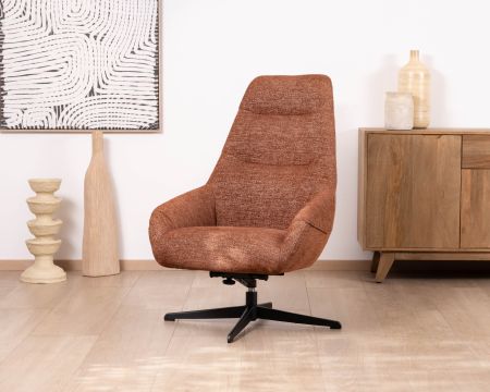 Sillón giratorio y reclinable «Mado» en tejido bouclé color terracota, de silueta orgánica