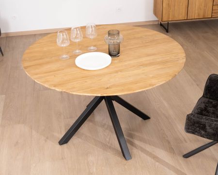 Mesa de comedor redonda de teca reciclada con patas «Bahia» de estilo Mikado, 130 cm
