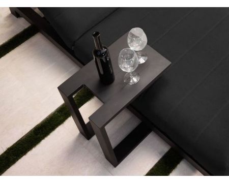 Mesita auxiliar de diseño en aluminio gris antracita «Lazy Beach»
