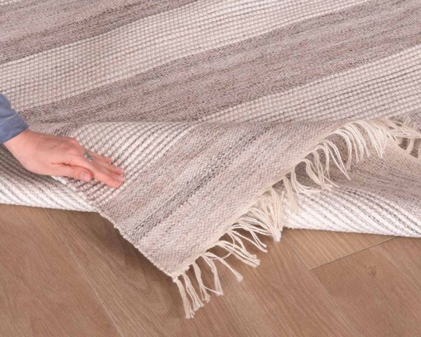 Alfombra grande con flecos a rayas en tonos claros «Kavon», de 300 x 200 cm