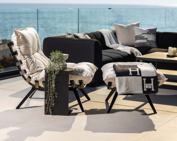 Tumbona modular de alta gama con estructura de aluminio negro «Lisca»