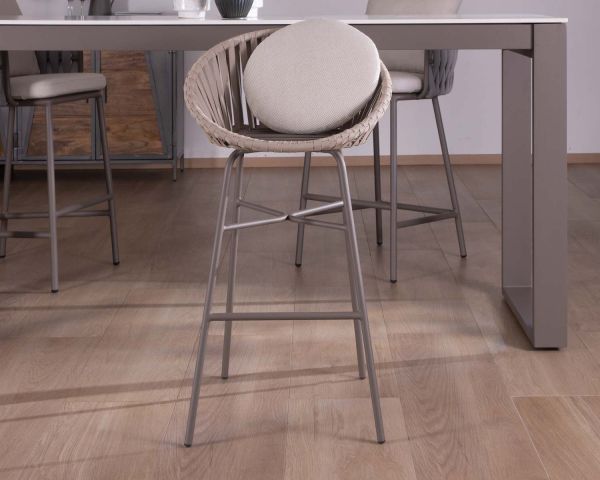Silla de bar para exterior de aluminio gris champán con respaldo de cuerda tensada