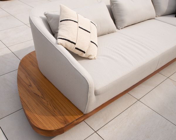 Cojín para sofá en color blanco roto y negro «Kavon» con motivo gráfico
