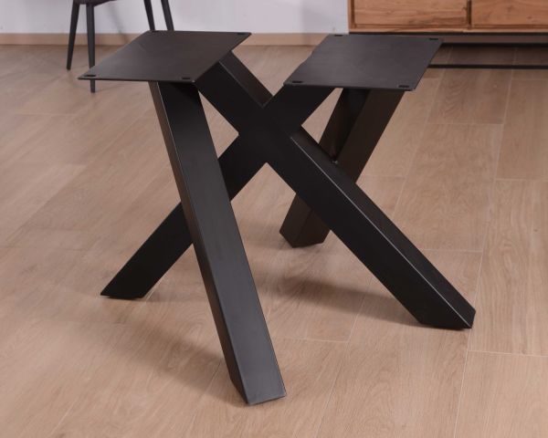 Mesa cuadrada de 150 x 150 cm de madera maciza de acacia natural y metal negro «Baillif»
