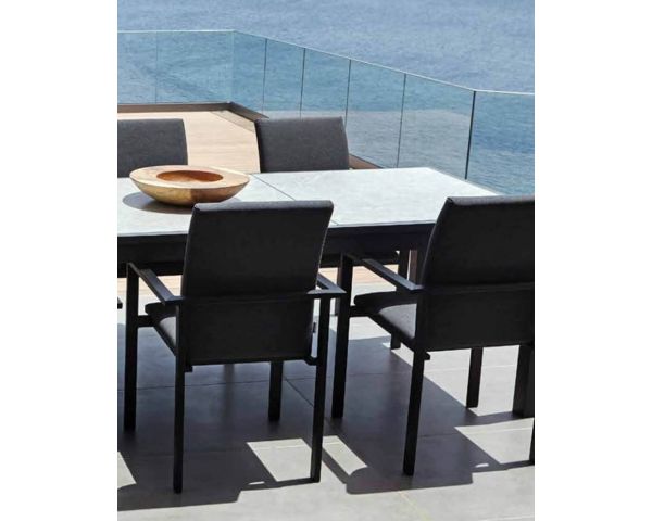Silla de exterior negra con tejido Sunbrella «Terrasse»