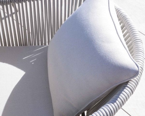 Lote de 2 sillas de jardín de diseño, de tela y aluminio color champán, modelo «Cheverny»