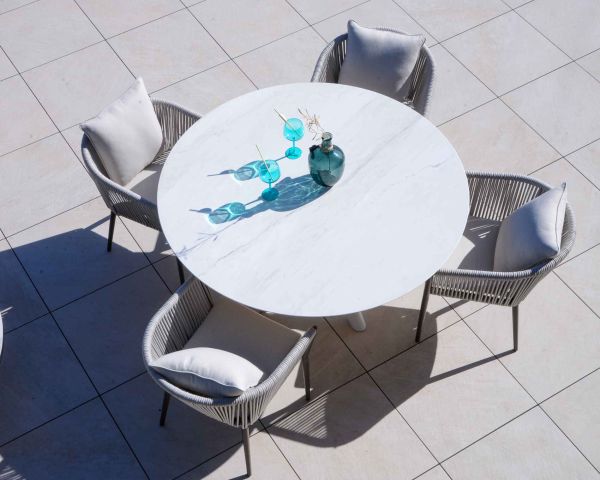 Lote de 2 sillas de jardín de diseño, de tela y aluminio color champán, modelo «Cheverny»