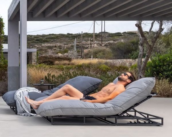 Tumbona doble tipo lounge de aluminio y tela para exterior de color gris claro «Sipura Island»