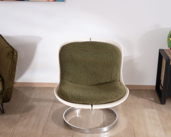 Sillón de diseño pop con carcasa de plexiglás y tejido rizado de color verde caqui «AstroPop»