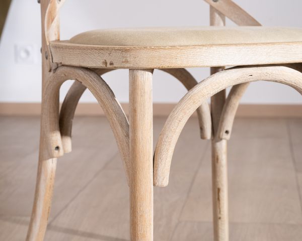 Silla de comedor de estilo bistró en roble con asiento de tela «Brosti»